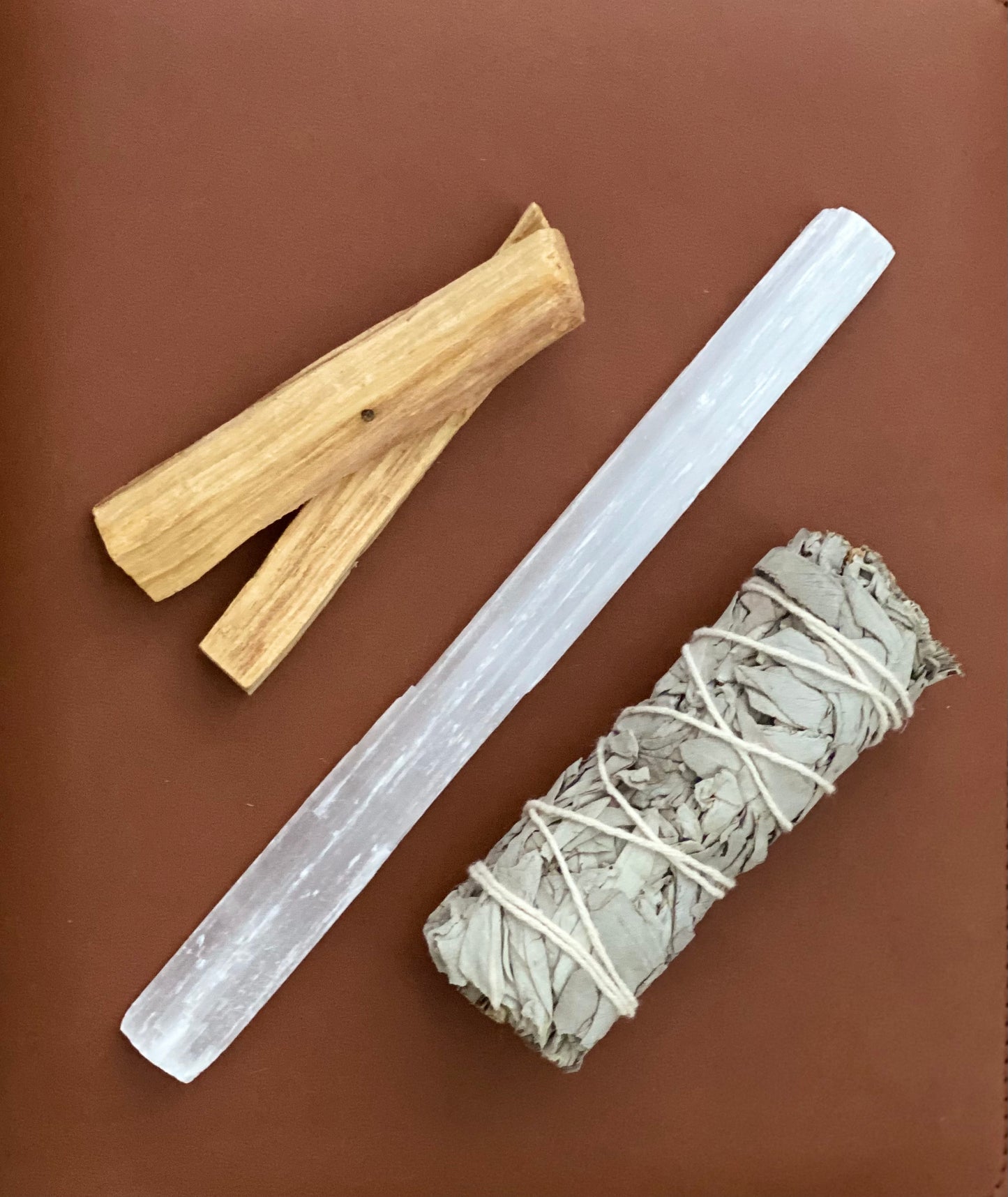 Smudge Kit (White Sage, Palo Santo & Selenite)